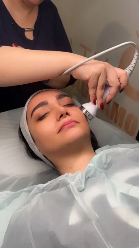 آموزش پاکسازی پوست با دستگاه فیشیال